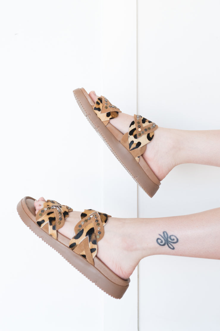 leo sandal