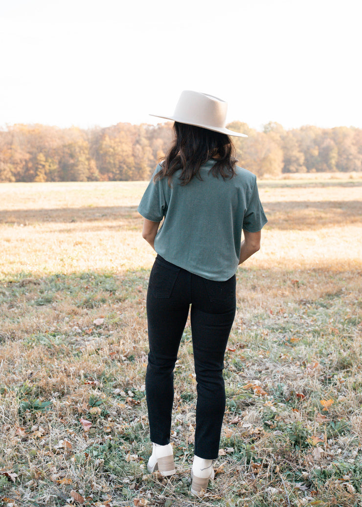 rae clean slender straight