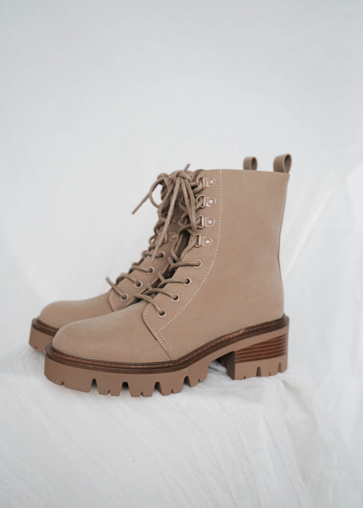 isaiah combat boots