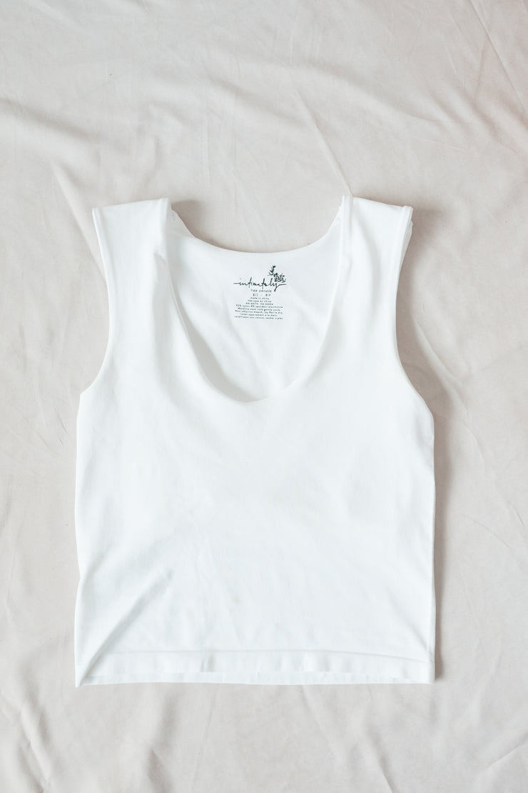clean lines muscle cami