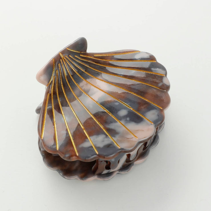 calacatta seashell claw clip