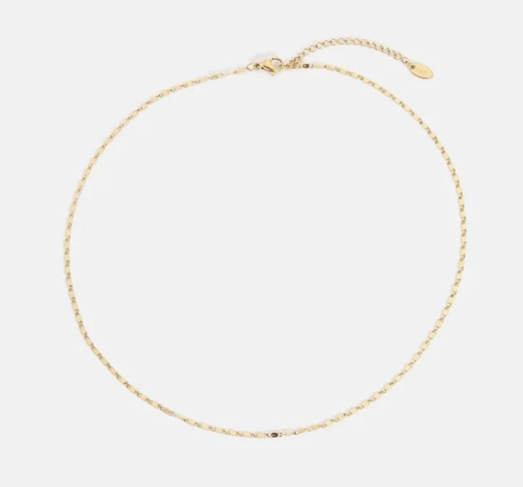 the chloe necklace