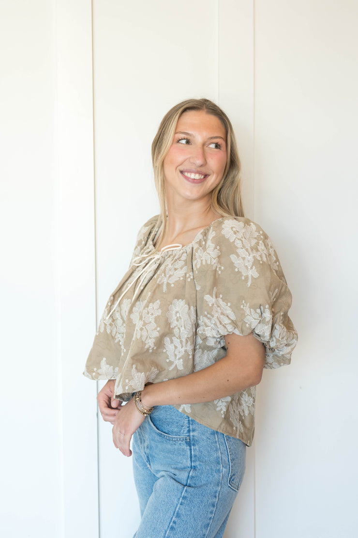 emmy puff sleeve top
