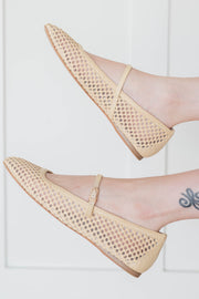 reyes raffia flats