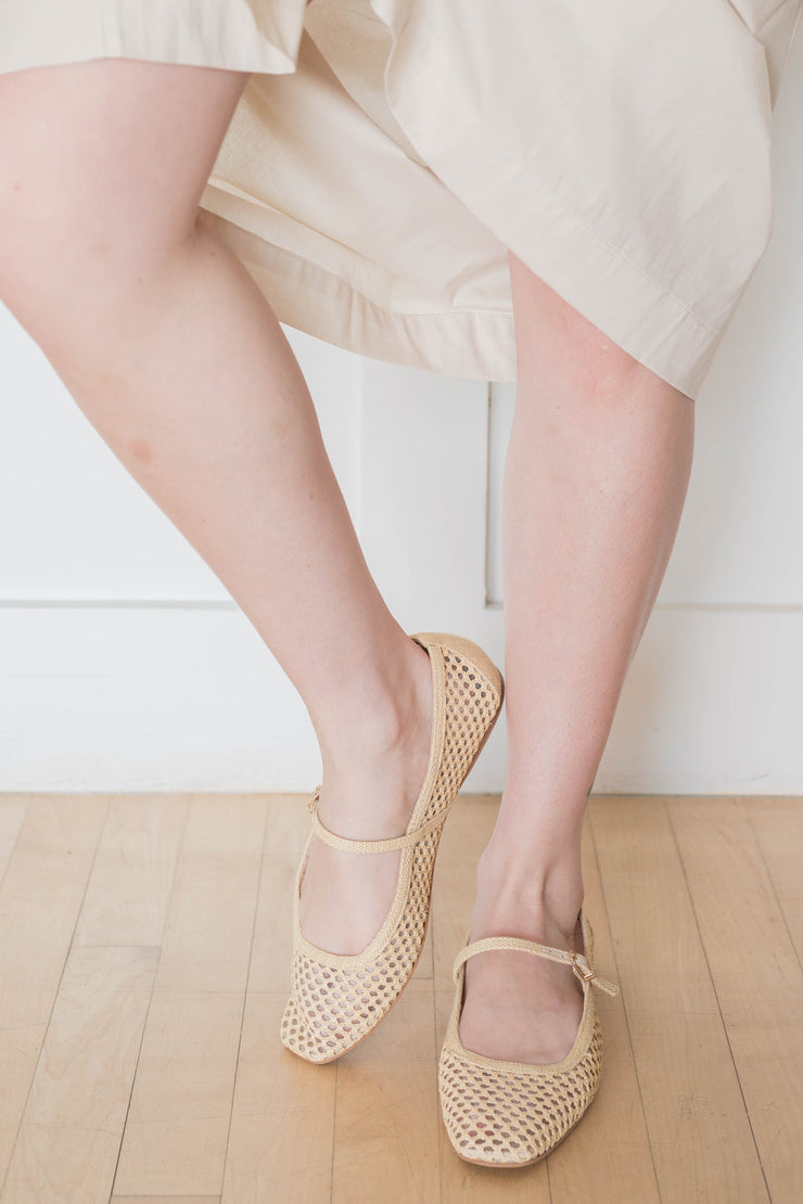 reyes raffia flats