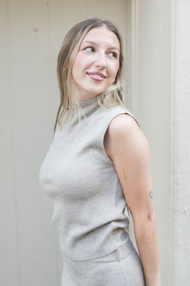 deora sweater