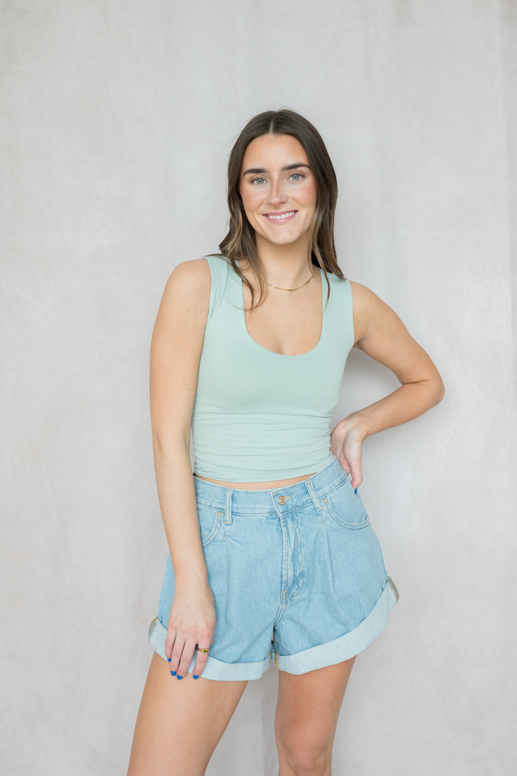 clean lines muscle cami