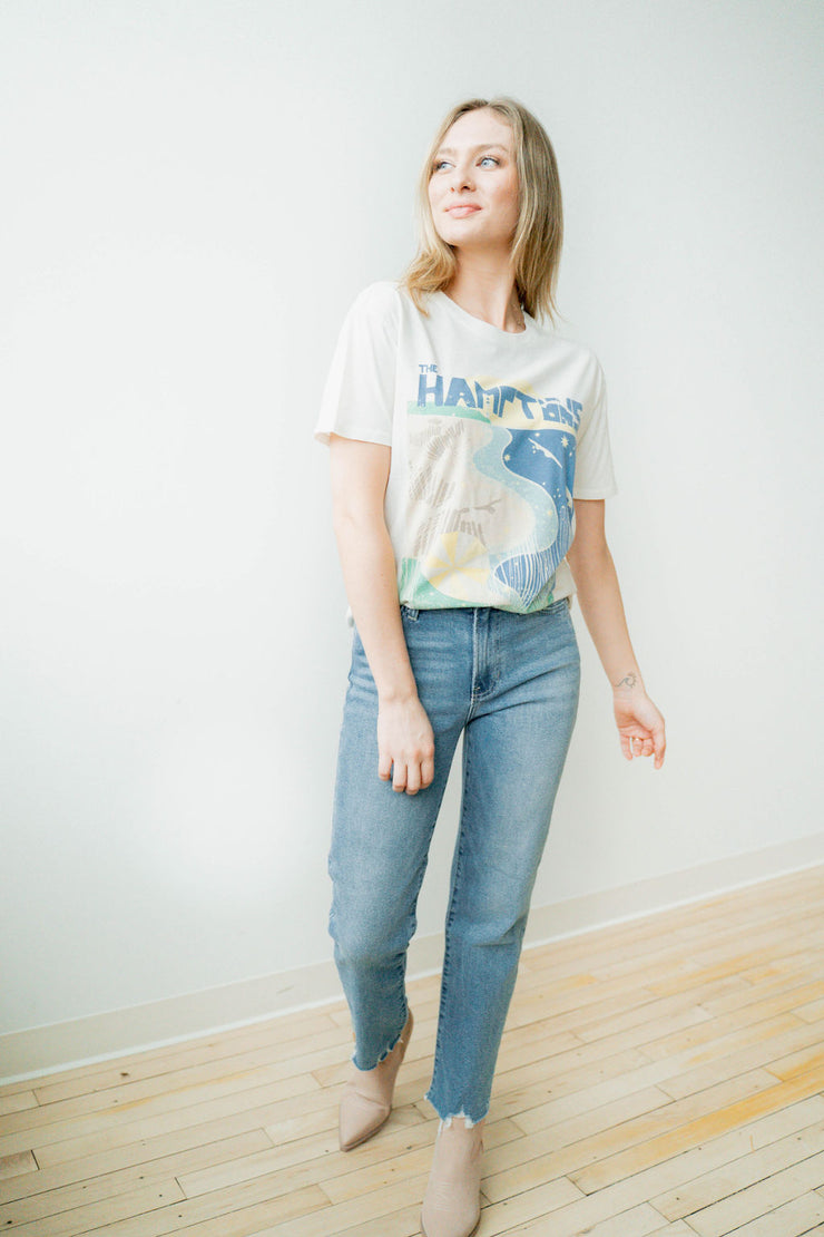 the hamptons graphic tee