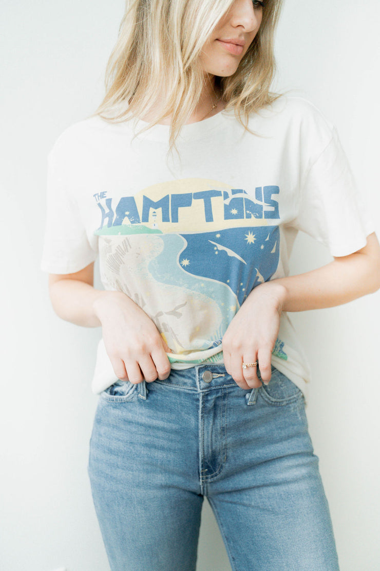 the hamptons graphic tee