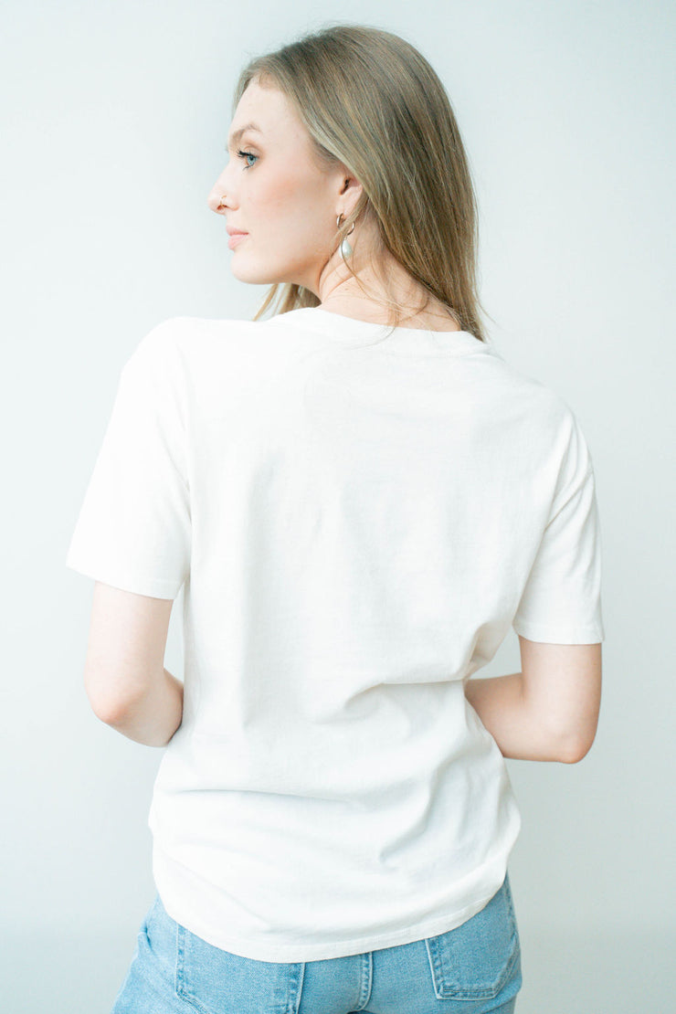 the hamptons graphic tee