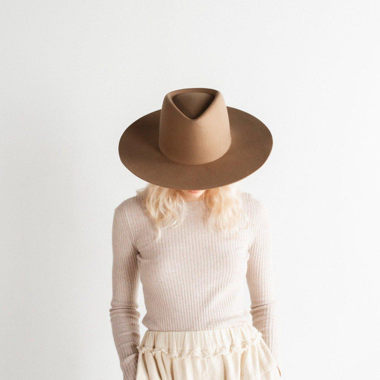 dakota triangle crown hat